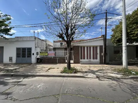 Vendo casa céntrica Villa Constitucion