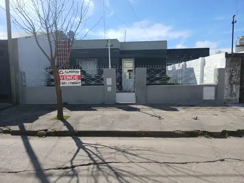 Alquiler | Casa | 2 Dormitorios | Capitán Bermúdez | Barrio Centro