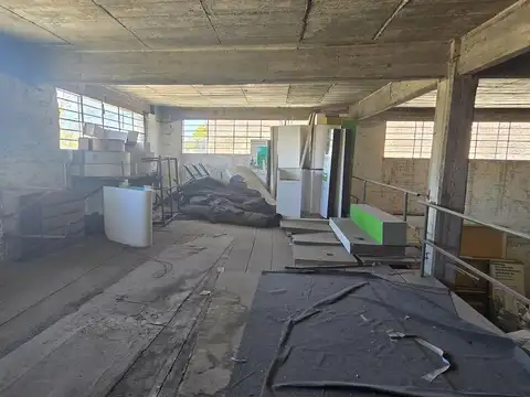 Venta Galpon Esquina Iriondo y Galvez a mts de Bv. 27 de Febrero Dos Galpones Rosario Oportunidad