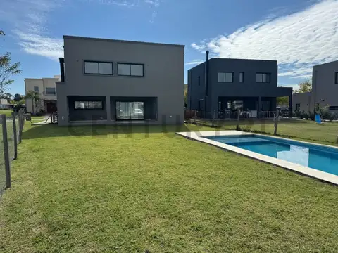 CASA  VENTA 6 AMBIENTES EN DOS PLANTAS   EN BARRIO SAN PABLO, PILAR
