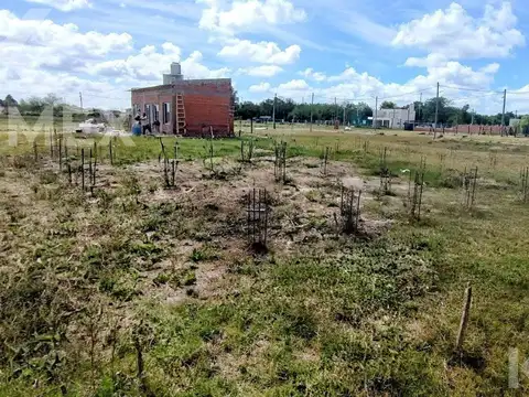 Terreno en Venta en Los Hornos, USD 13.000