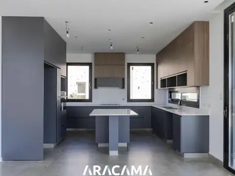 Casa en Venta en Lagos de San Elíseo, USD 480.000