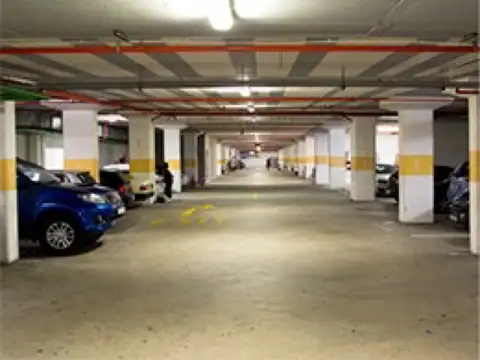 Cochera -venta en edificio premiun Córdoba y Medrano escritura primer subsuelo