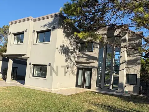 Casa en Venta en Terralagos, USD 480.000