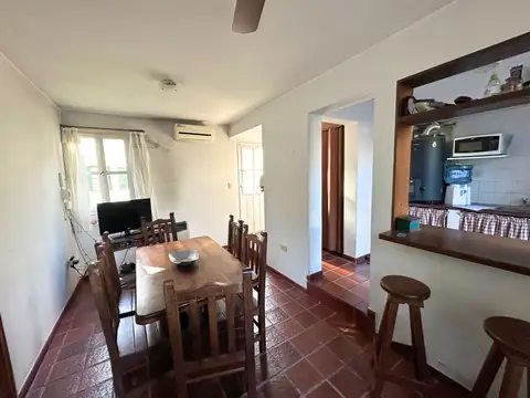 Casa 2 ambientes con 1 baño