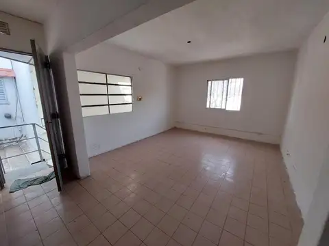 ALQUILER, 1 DORMITORIO, España 3800. PLANTA ALTA.