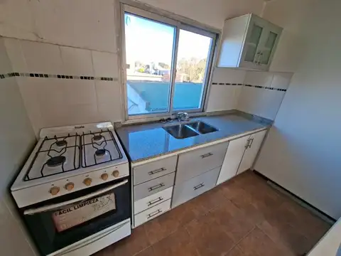 Depto Tipo Casa 2 ambientes con 1 baño