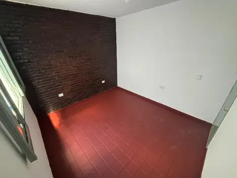 Depto Tipo Casa en Alquiler de 1 dormitorio
