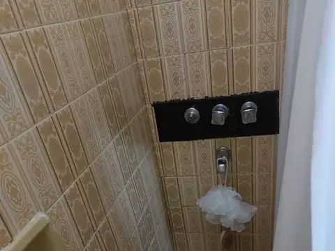 Depto Tipo Casa en Venta en Valentin Alsina, USD 80.000