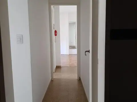 Departamento 3 Ambientes al Frente en Flores | Muy Luminoso | USD 79.000
