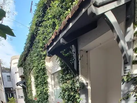 DEPTO T/CASA 4 AMB C/PATIO EN CENTRO BANFIELD!