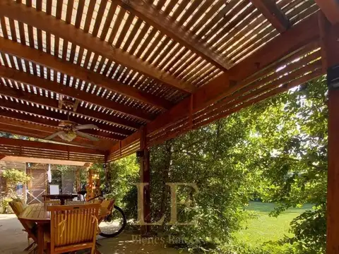 Casa en Venta con 5 cocheras