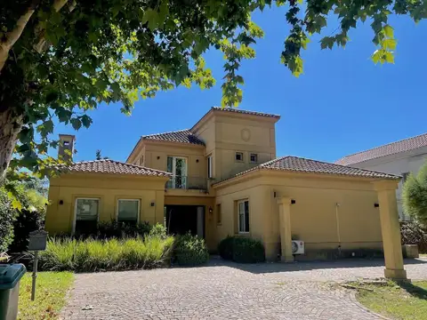 Una casa distinta en VENTA EN AYRES DE PILAR