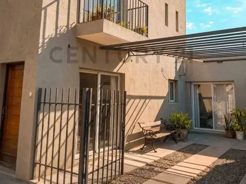 VENTA tres propiedades en un mismo terreno. VENADO TUERTO