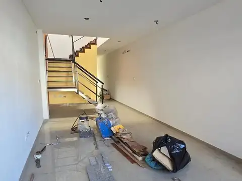 Casa 3 ambientes con 1 baño