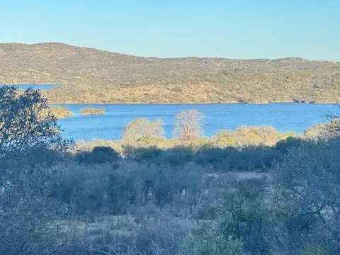 Terrenos en venta sobre Dique La Huertita en San Luis