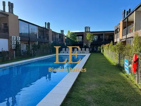La Cañada Village 100