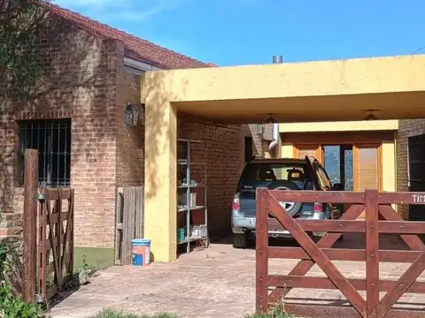 CASA EN VILLA DEL LAGO