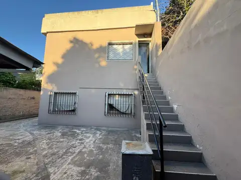 Depto Tipo Casa en Alquiler de 2 dormitorios
