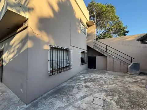 Depto Tipo Casa en Alquiler de 3 ambientes