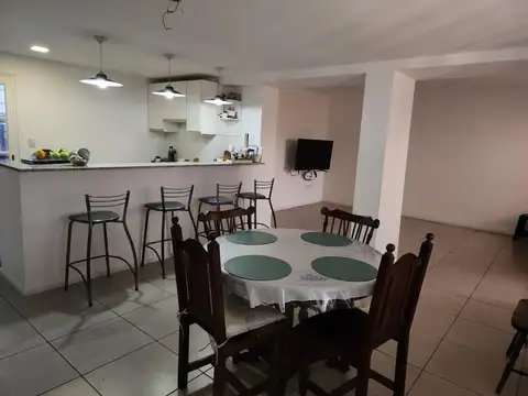Depto Tipo Casa en Venta en Turdera, USD 182.500