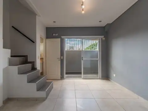 Caaguazu 6484 , Piso 1