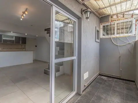 Depto Tipo Casa en Venta en Liniers, USD 115.000
