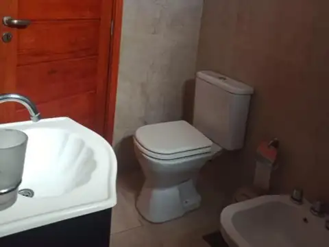 Casa en Alquiler Temporal con 1 cochera
