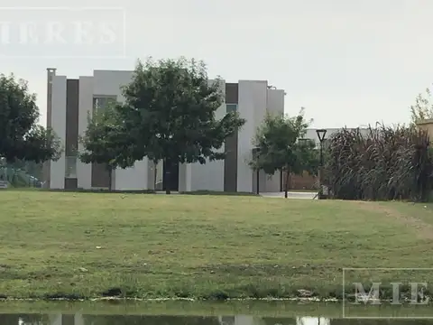 Casa en Alquiler en El Cantón - Barrio Islas, USD 2.500