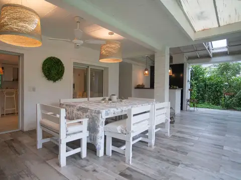 MAYLING PILAR CASA CON PILETA 4 DORMIT EN VENTA