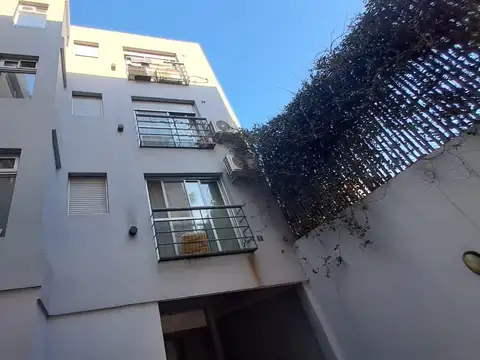 Monoambiente muy luminoso y cochera móvil