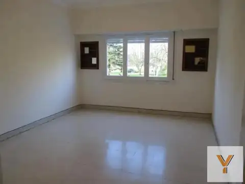 Departamento en venta - 3 Dormitorios 2 Baños - 224Mts2 - Balcarce
