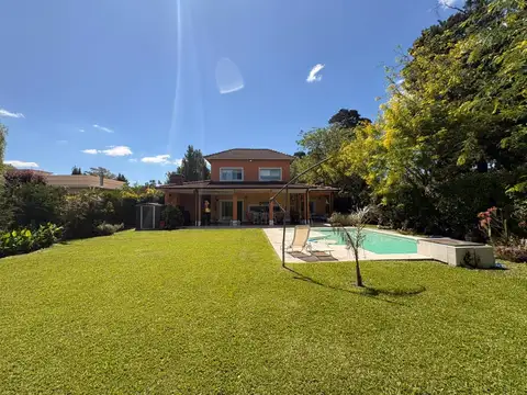 Casa en Alquiler de 3 dormitorios