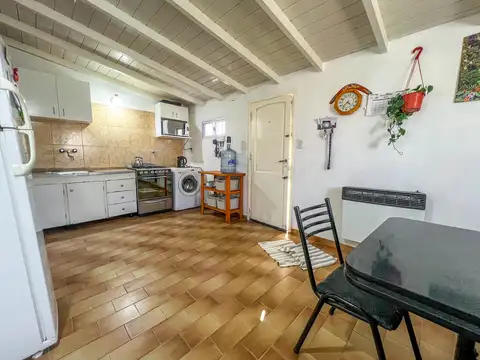 Chalet 4 amb. c/ parque y garage + Depto. 1 amb. - Santa Clara del Mar