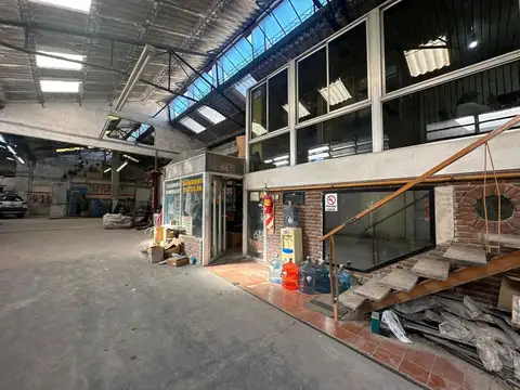 Local en Venta 65 años