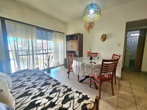 Venta Departamento 2 Ambientes al Frente con Balcón Francés – Zona Centro – Mar del Plata