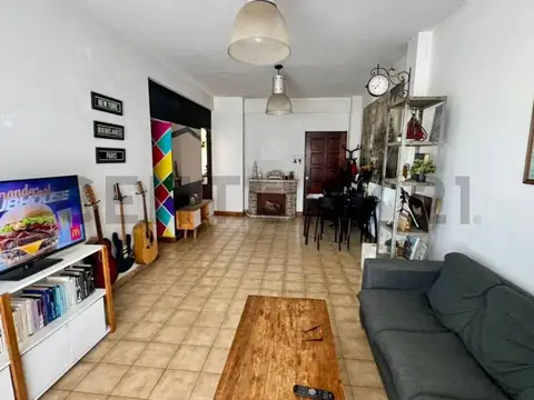 Sargento Cabral 2700, Piso 2