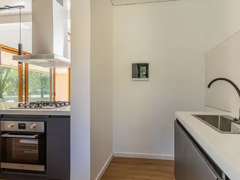 CASA EN VENTA EN UNA SOLA PLANTA 3 DORMIS Y PILETA