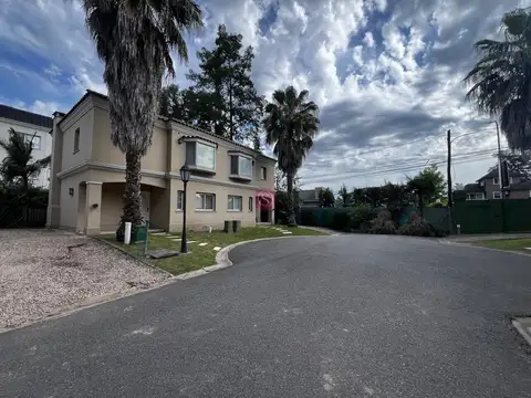 Casa Dúplex  en Alquiler en Boulevard del Sol, Pilar, G.B.A. Zona Norte