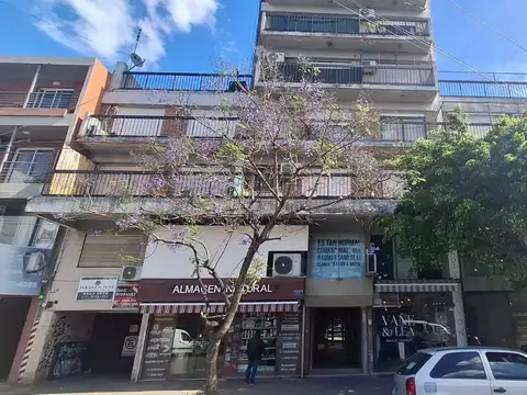 Departamento 3 amb con Cochera a mtrs Estacion Castelar