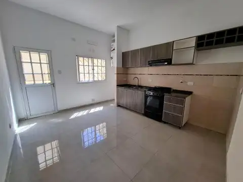 Depto Tipo Casa en Alquiler de 2 ambientes
