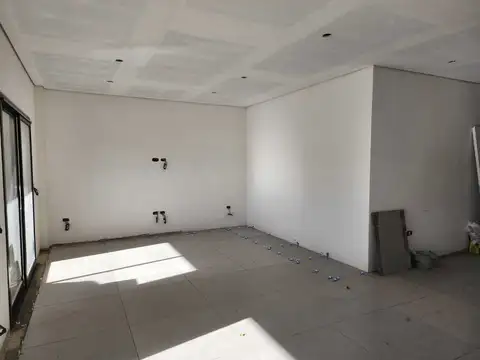 Casa en Alquiler en El Aljibe, USD 1.200