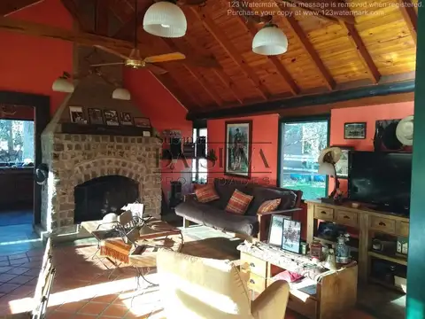 Preciosa casa estilo campo en EL MORO 