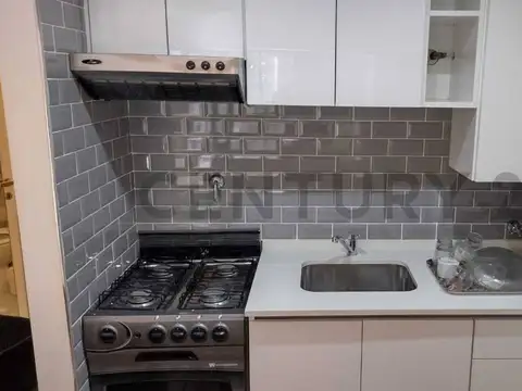 Alquiler Monoambiente con balcón al frente en las cañitas