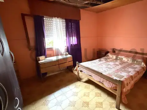 Casa con 3 dormitorios y galpón independiente. Venado Tuerto.