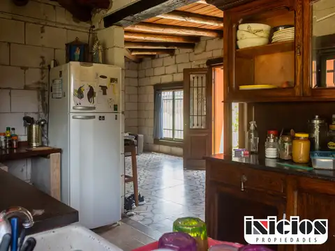 Casa 4 ambientes con 1 baño