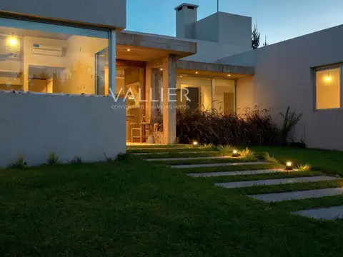 Casa  en Alq. Temporario en Costa Esmeralda, Costa Atlántica, Buenos Aires