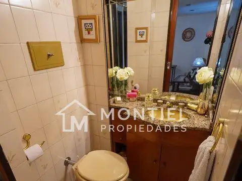 Casa 5 ambientes con 4 baños