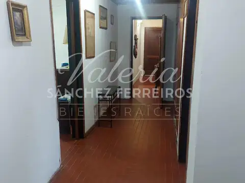 Casa 6 ambientes con 2 baños
