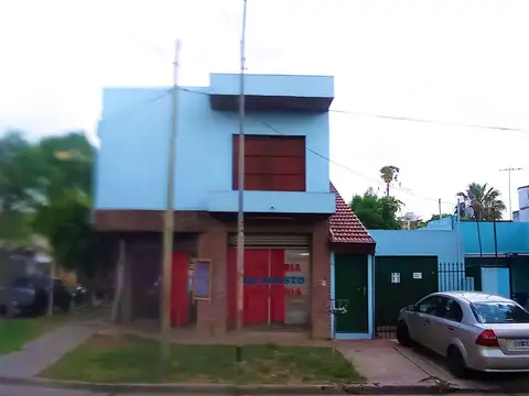 OPORTUNIDAD   CASA 3 AMB + TRES LOCALES EN PLANTA BAJA - BILINGHURST - SAN MARTIN